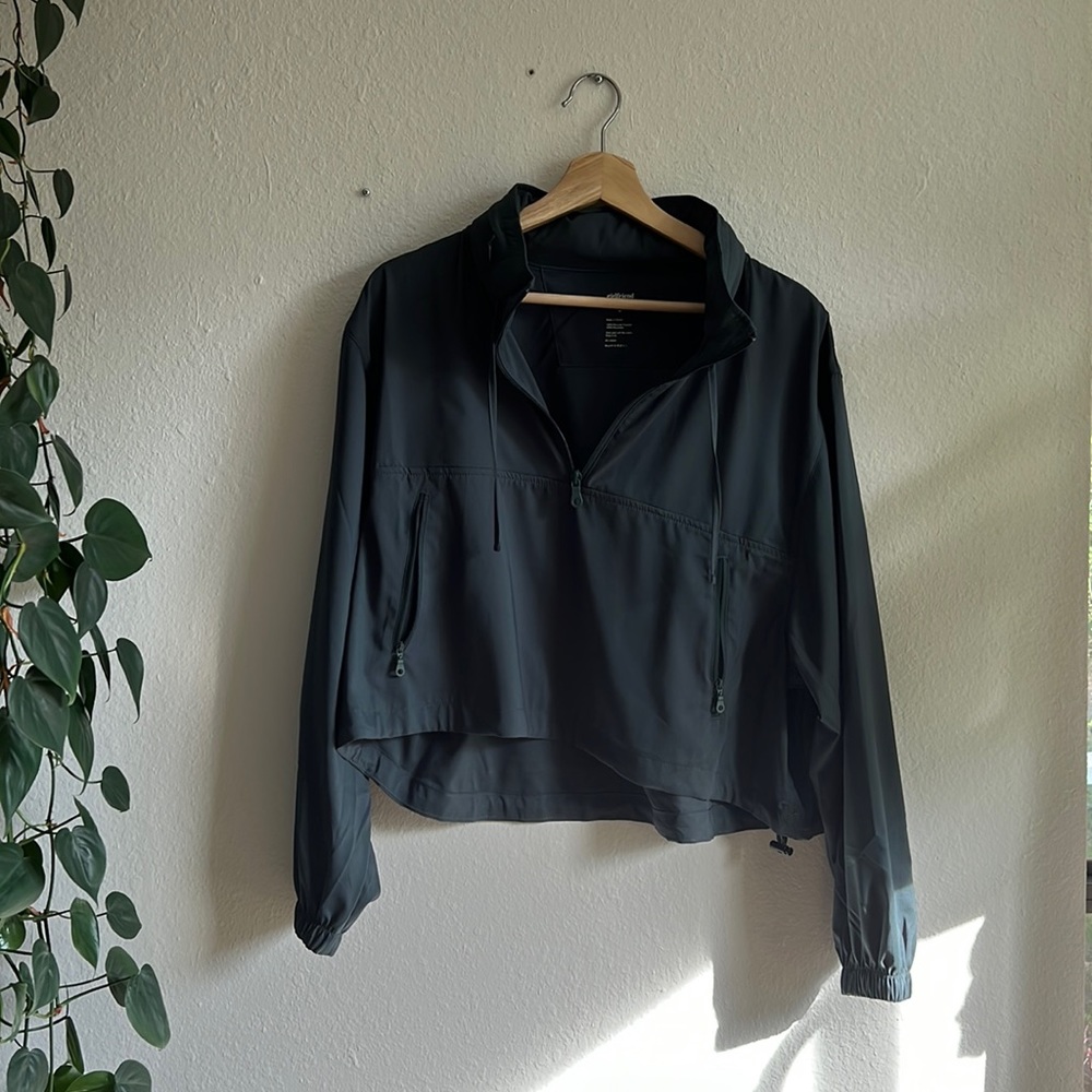 Girlfriend Collective Hummingbird Zip Windbreaker